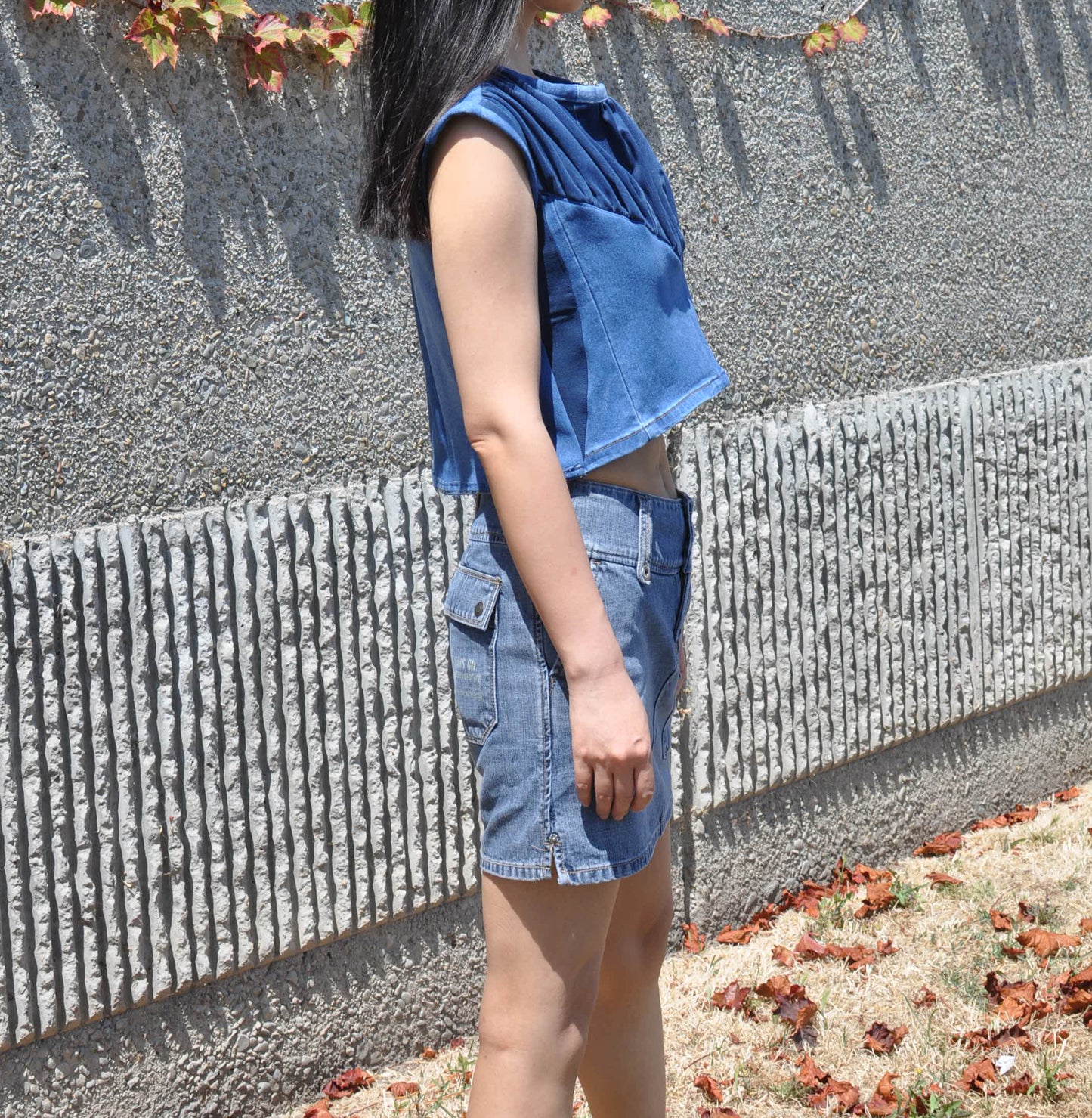 Blue denim wrinkled detail top with pocket