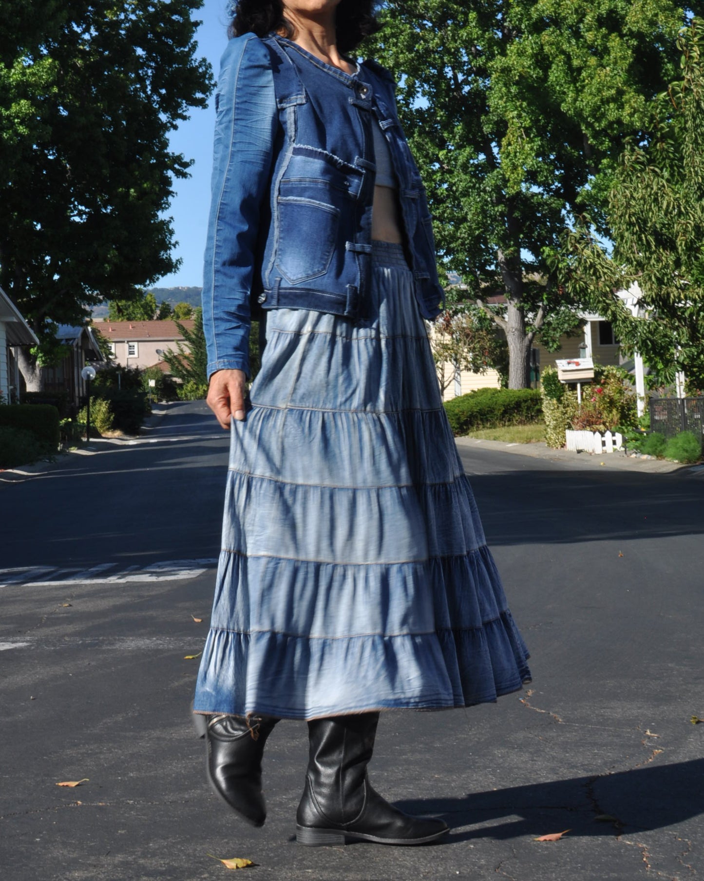 Upcycled Women's Gathered Sleeves Cropped Denim Jacket From Jeans With Two Patch Pockets