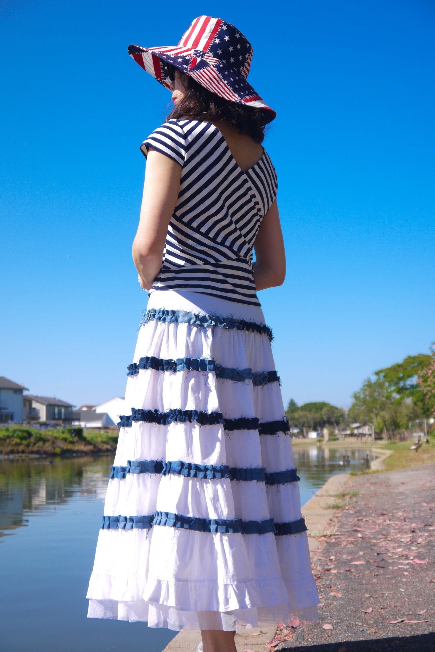 Crinkle Multi-Tiered Pure Cotton White Long Skirt With Denim Ruffles Only ONE Size Medium Size 6 Size 8