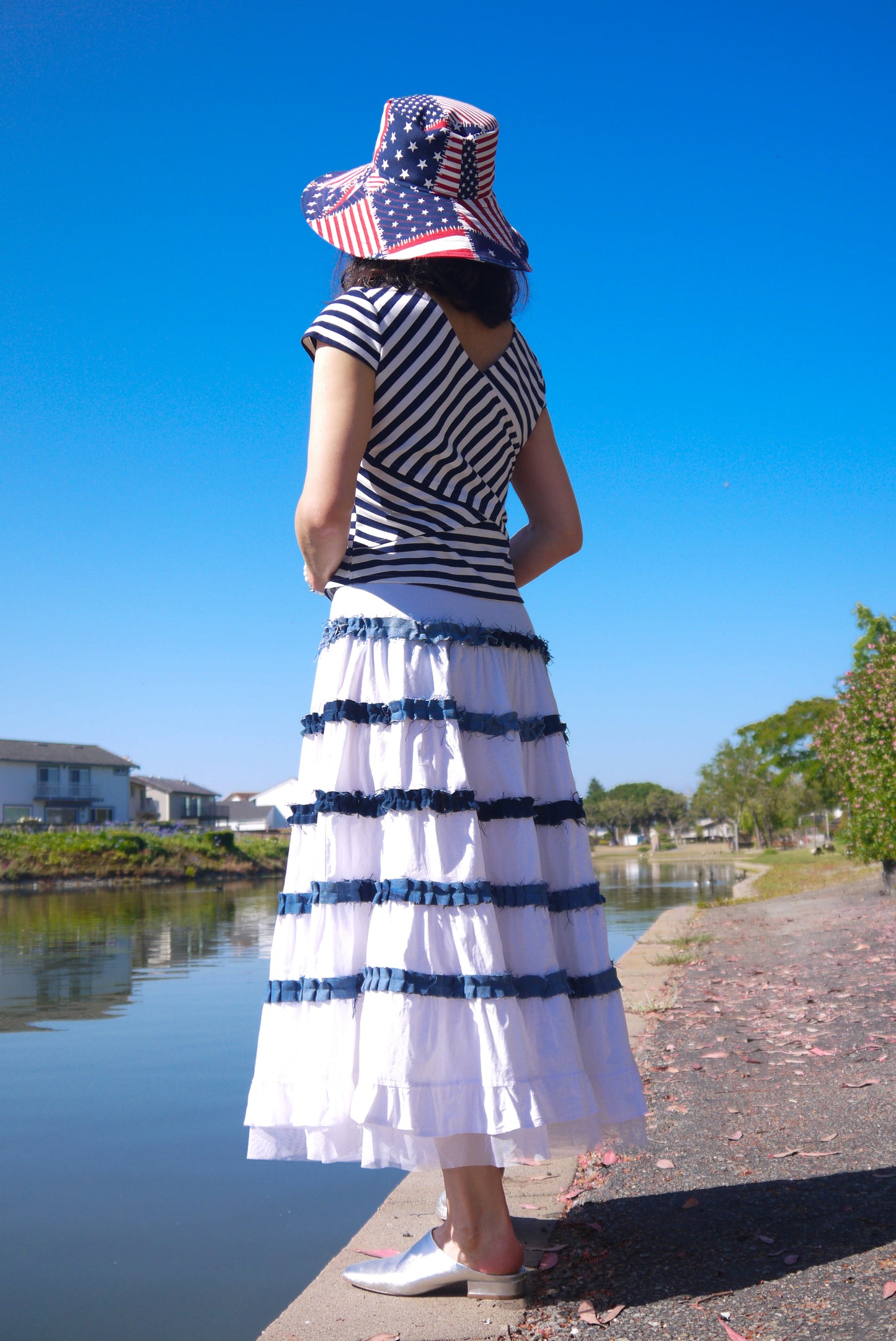 Crinkle Multi-Tiered Pure Cotton White Long Skirt With Denim Ruffles Only ONE Size Medium Size 6 Size 8