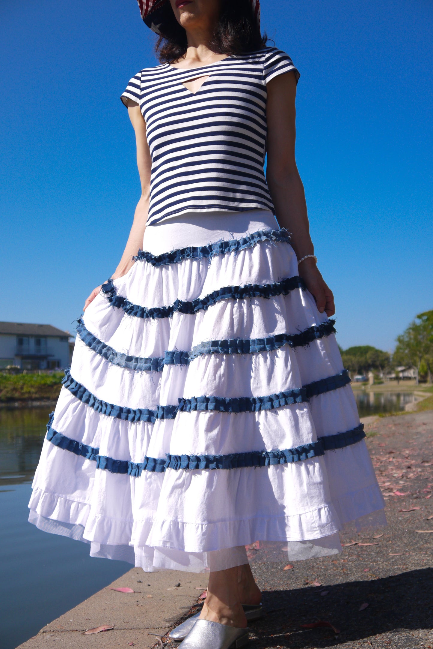 Crinkle Multi-Tiered Pure Cotton White Long Skirt With Denim Ruffles Only ONE Size Medium Size 6 Size 8